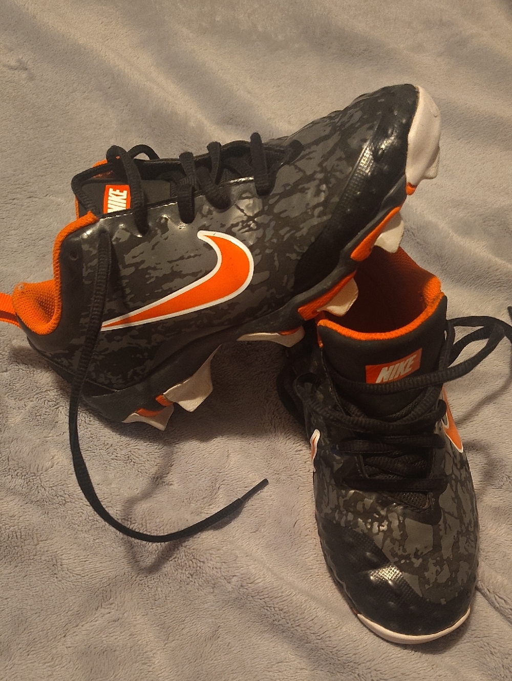 Nike soccer cleats youth